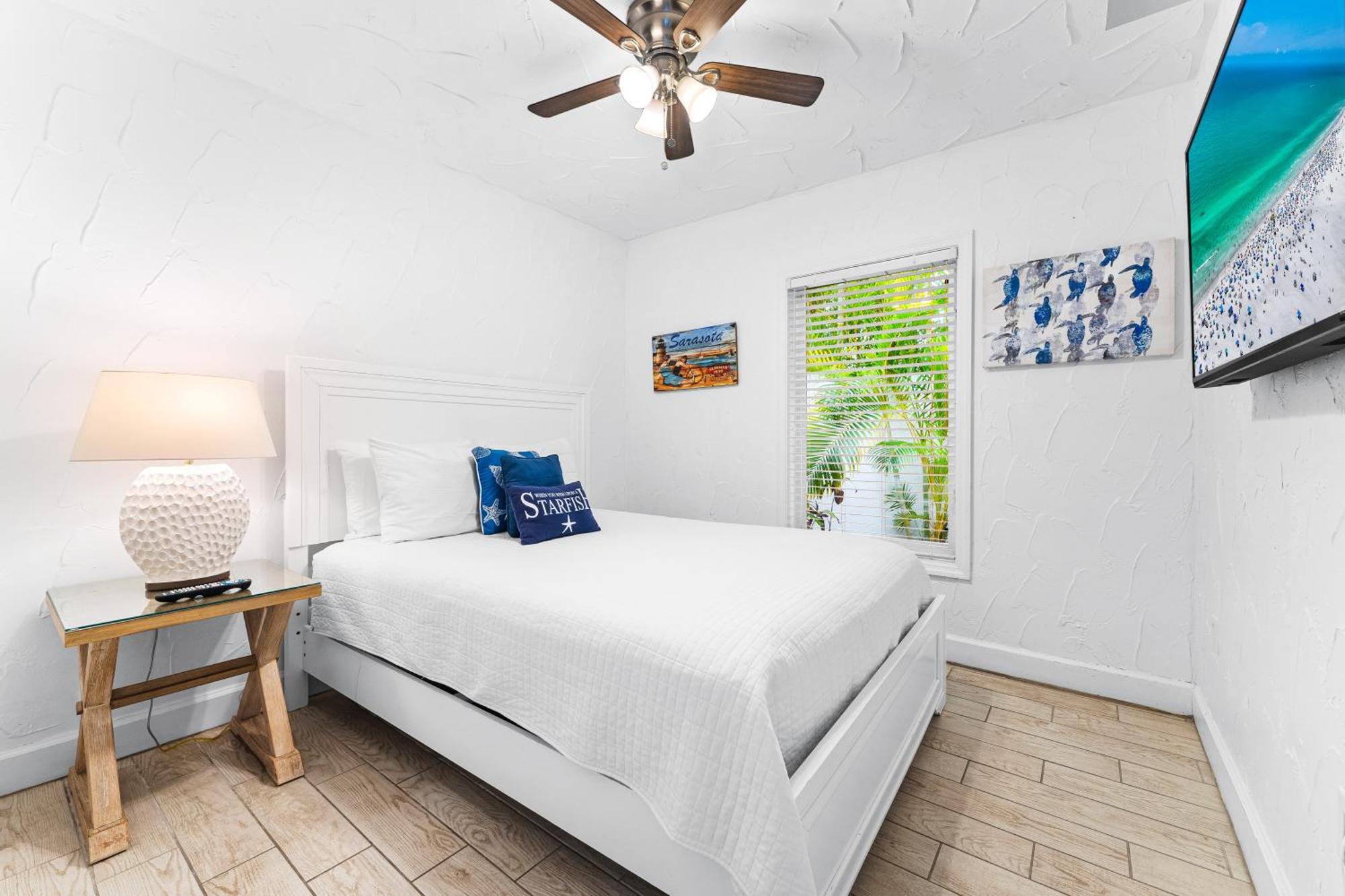 Crescent Beach Villas Сиеста-Ки Экстерьер фото