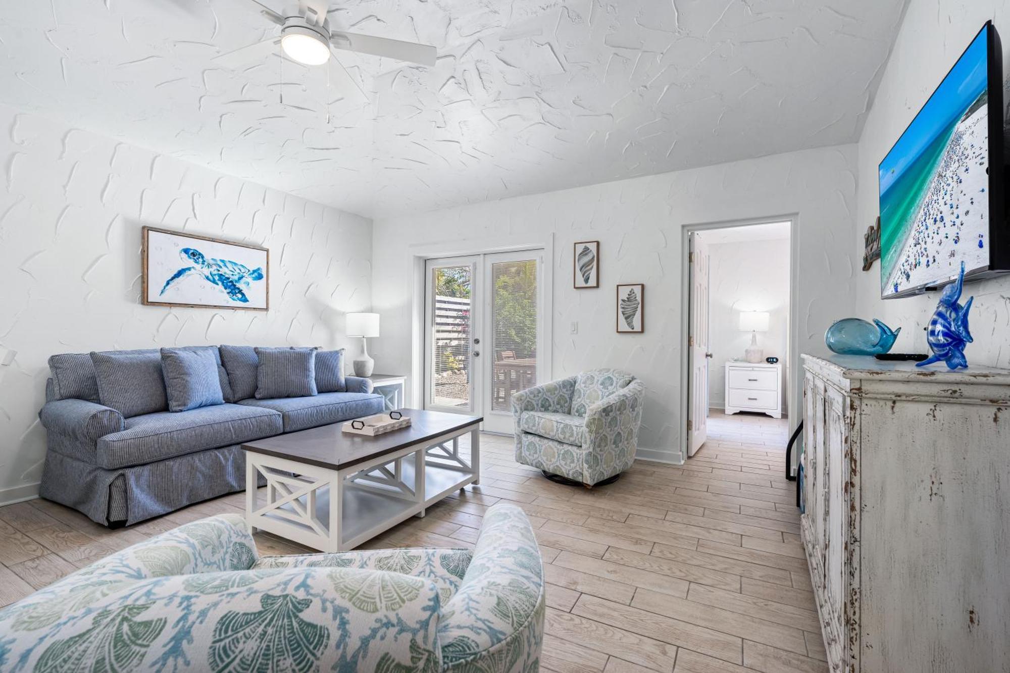 Crescent Beach Villas Сиеста-Ки Экстерьер фото
